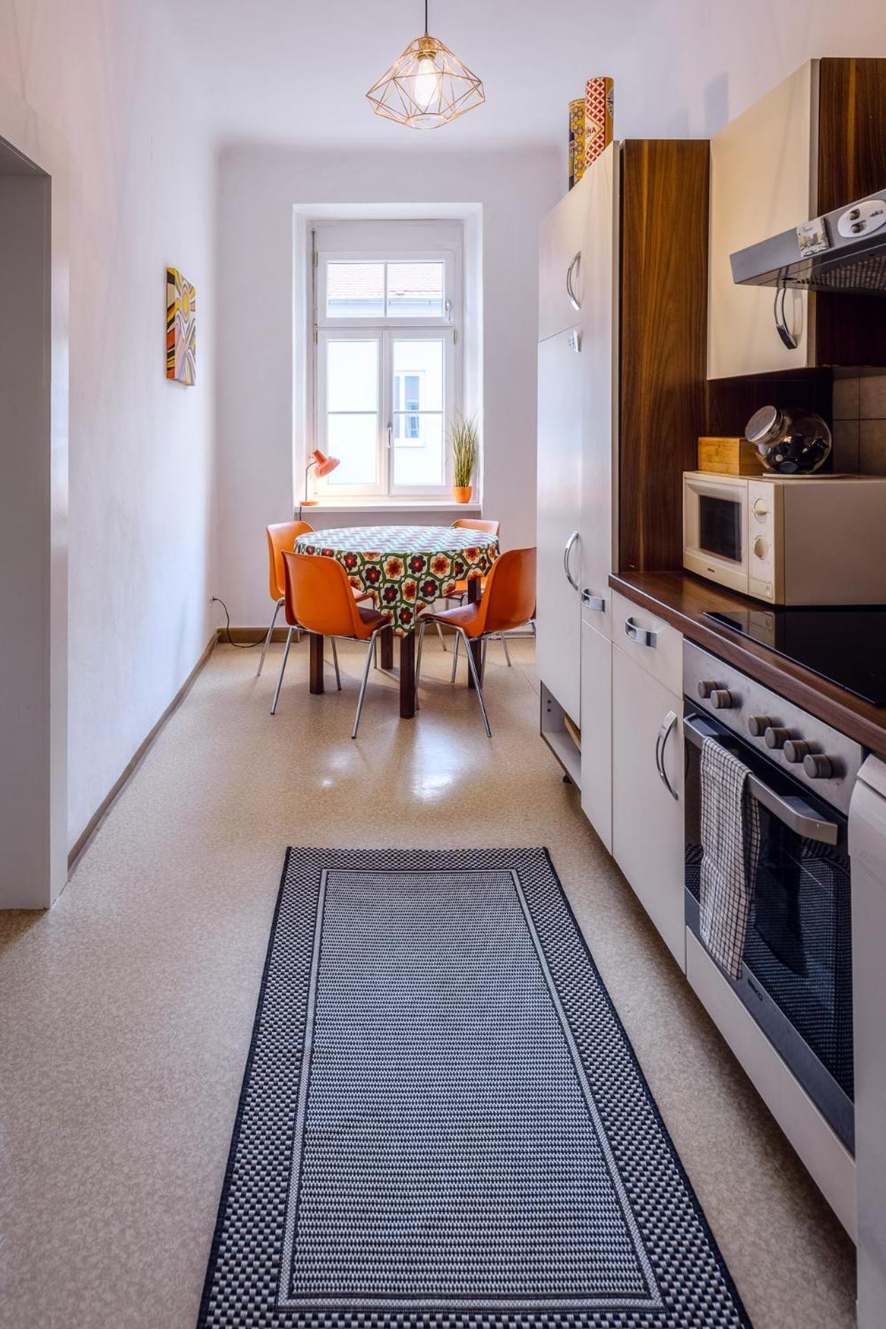 Sunny Citycenter Apartment - Graz Main Station ภายนอก รูปภาพ
